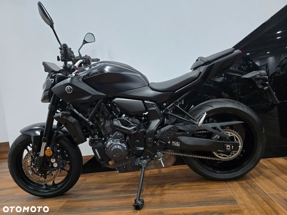 Yamaha MT - 6