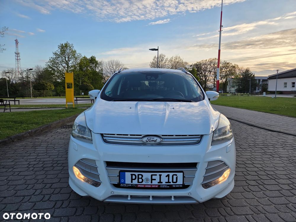 Ford Kuga 1.6 EcoBoost 2x4 Titanium - 2