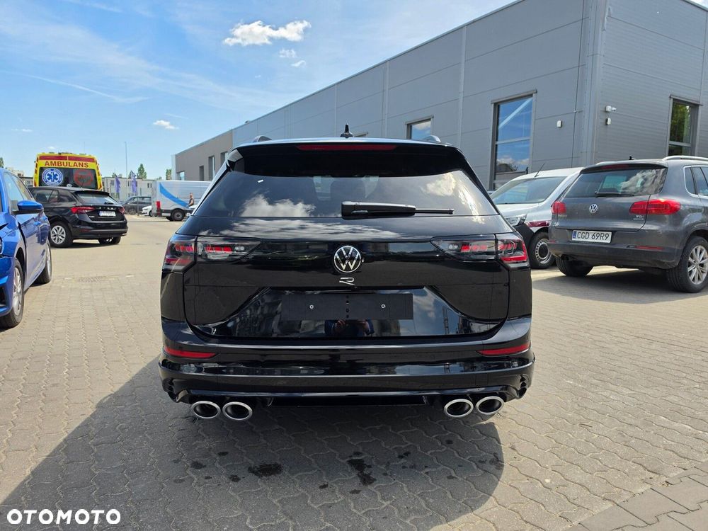 Volkswagen Golf - 10