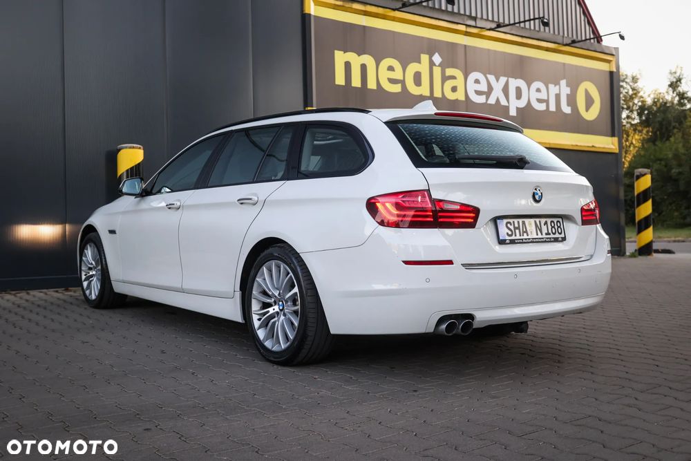 BMW Seria 5 525d xDrive Sport-Aut Modern Line - 13