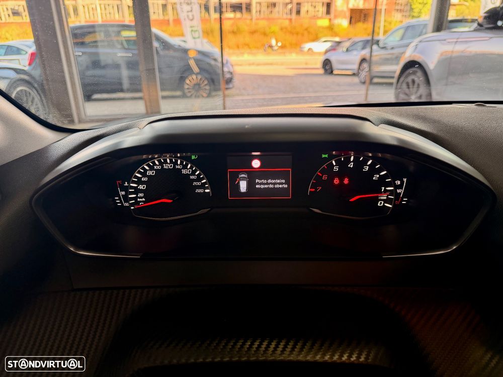 Peugeot 208 1.2 PureTech Active - 19
