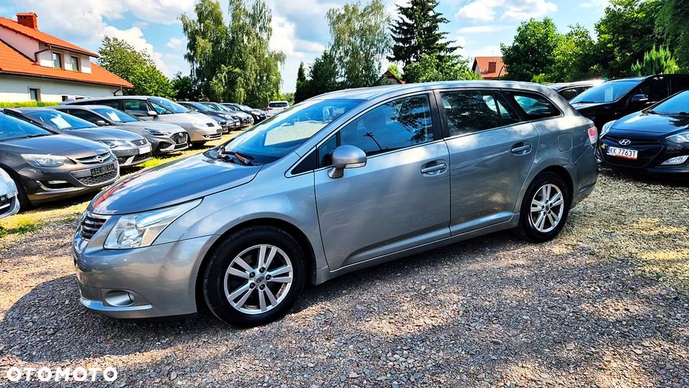 Toyota Avensis - 27