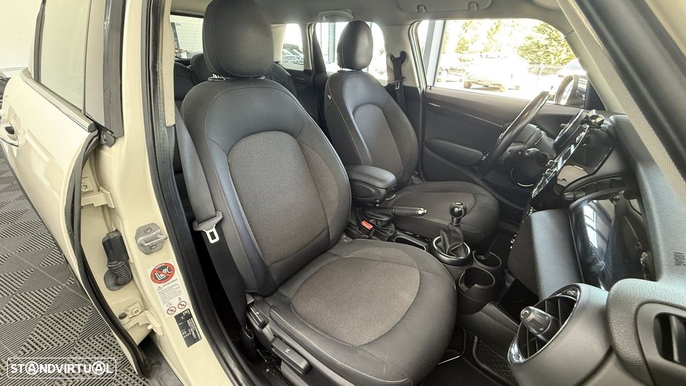 MINI 5 Portas One D - 14