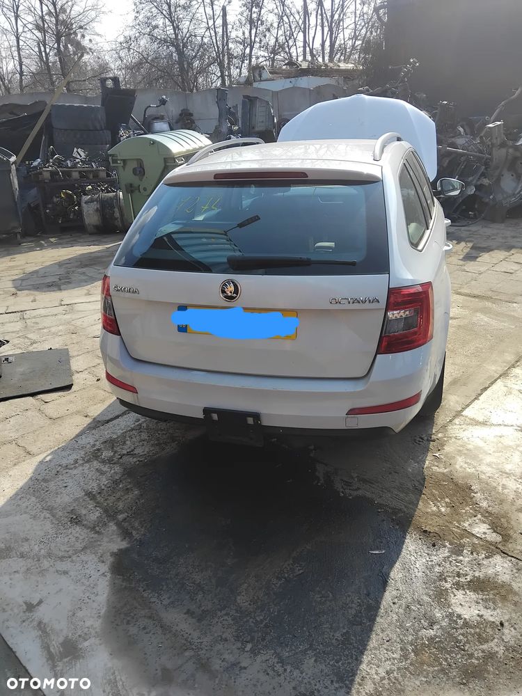 Maska zderzak błotnik drzwi skoda superb3 LF9E - 6