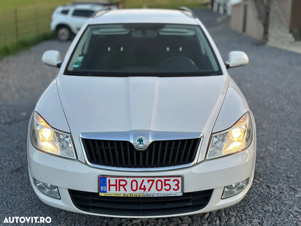 Skoda Octavia 1.6 TDI Ambiente - 2