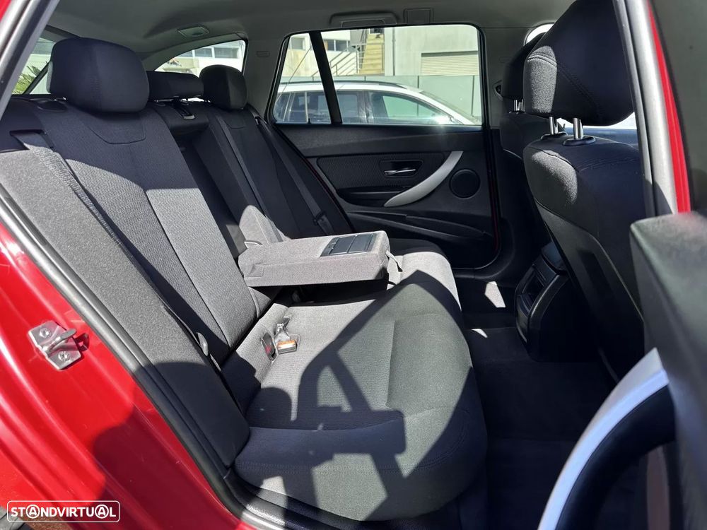 BMW 316 d Line Sport - 43
