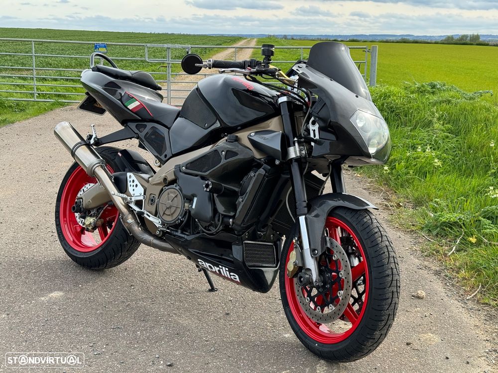 Aprilia Tuono - 1