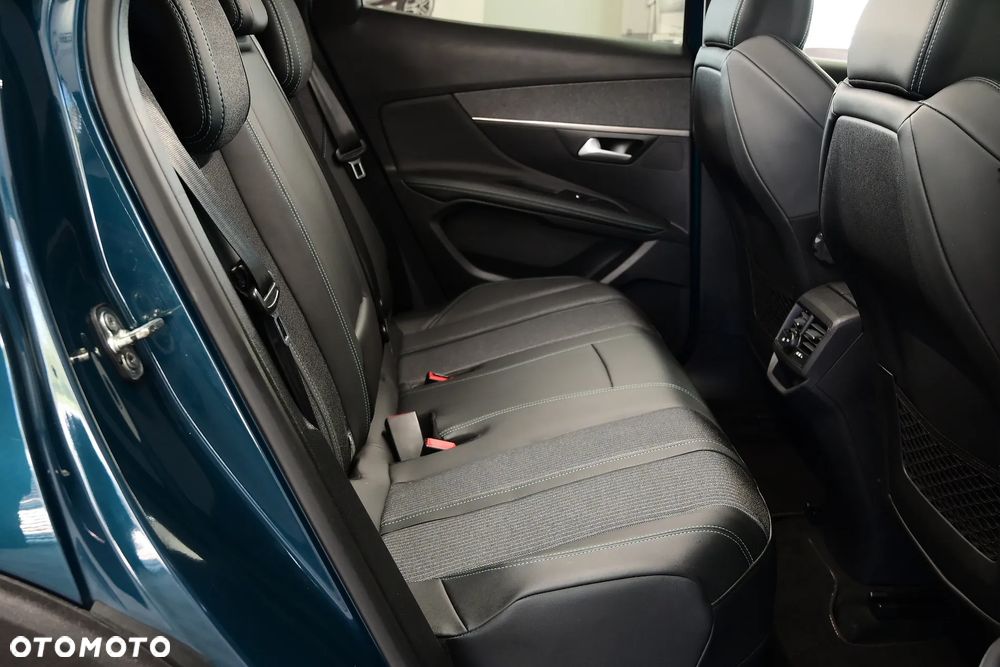 Peugeot 3008 1.6 PureTech Hybrid PHEV Allure S&S EAT8 - 23