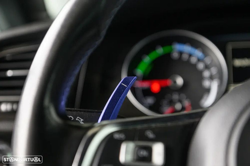 VW Golf 1.4 GTE Plug-In-Hybrid DSG - 41