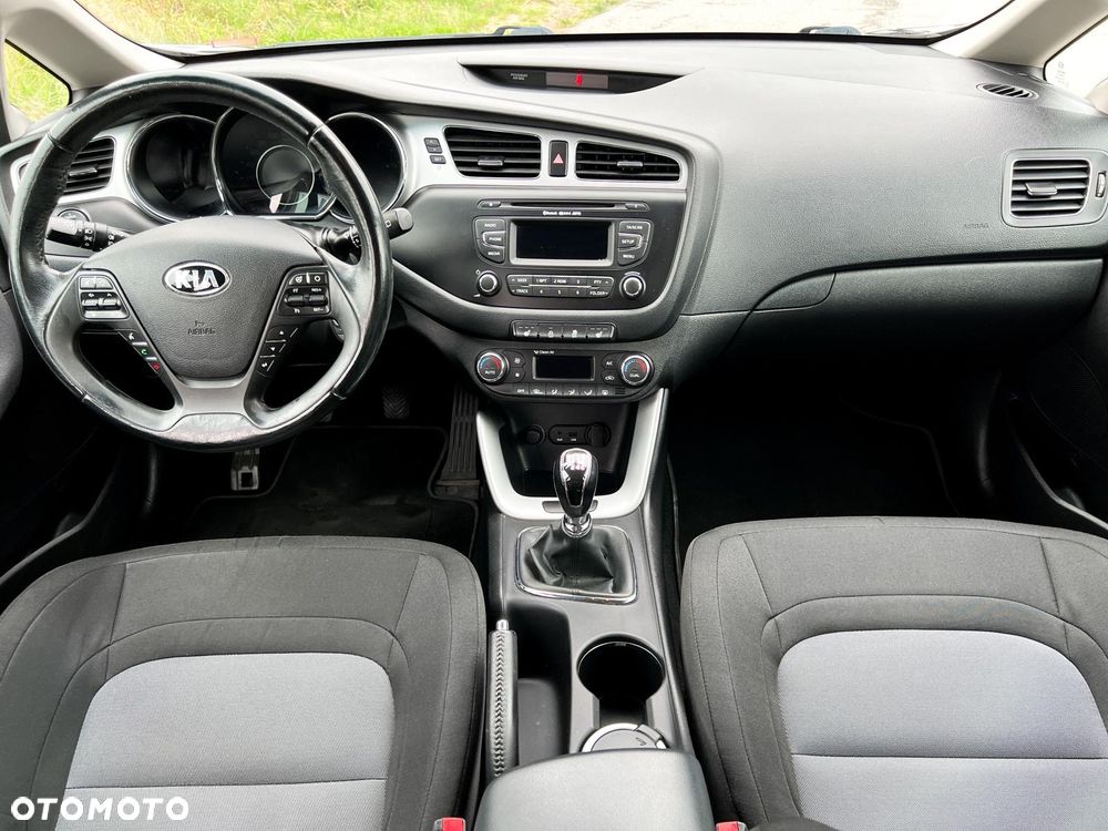 Kia Ceed 1.6 GDI Vision - 11