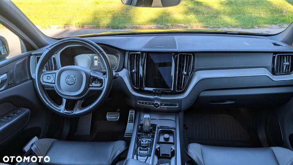 Volvo XC 60 T6 AWD Recharge Geartronic RDesign - 11