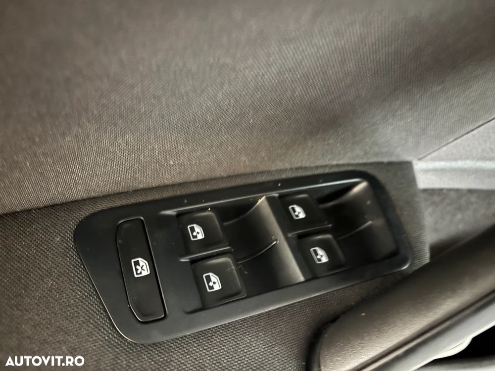 Volkswagen Golf 1.0 TSI Comfortline - 26