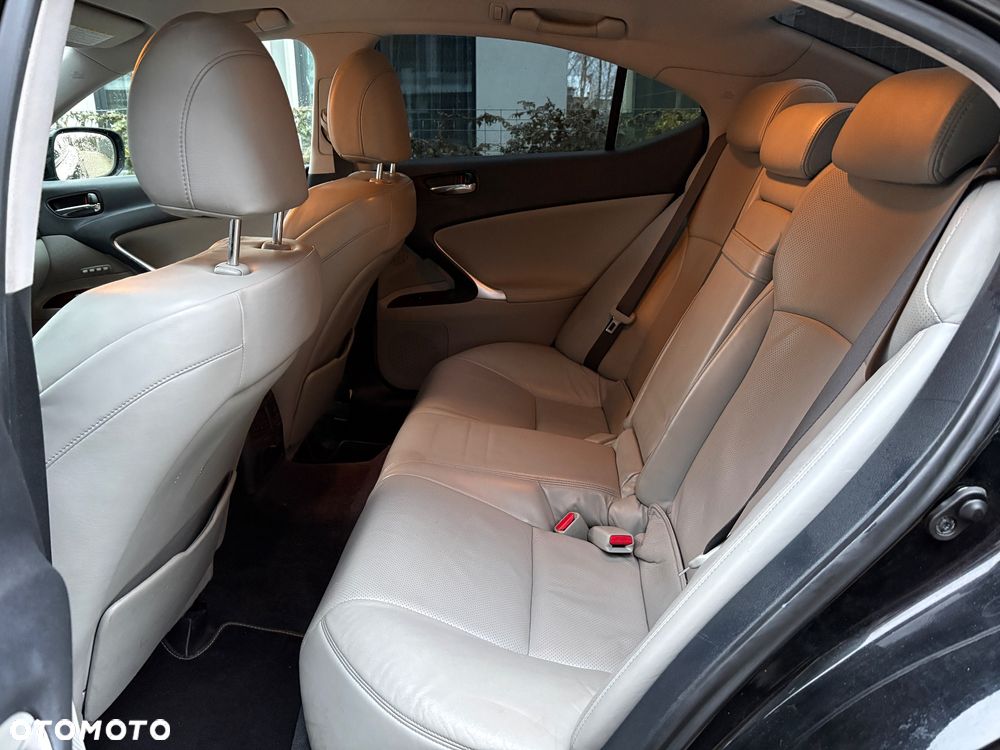 Lexus IS 250 Prestige - 19