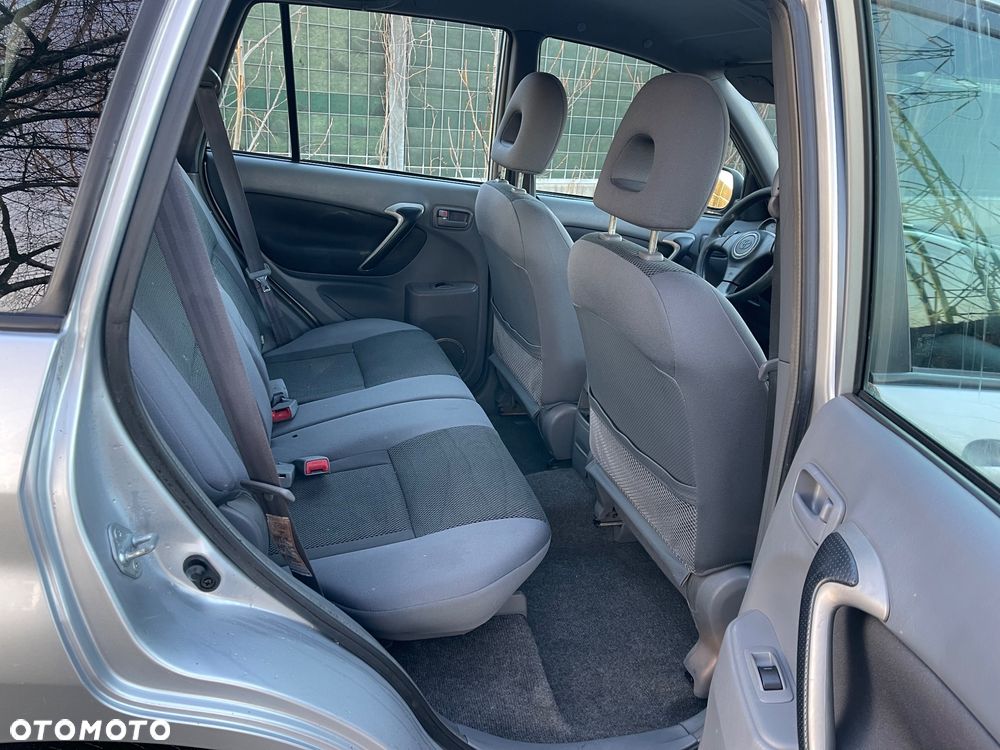 Toyota RAV4 2.0 D-4D 4x4 - 7