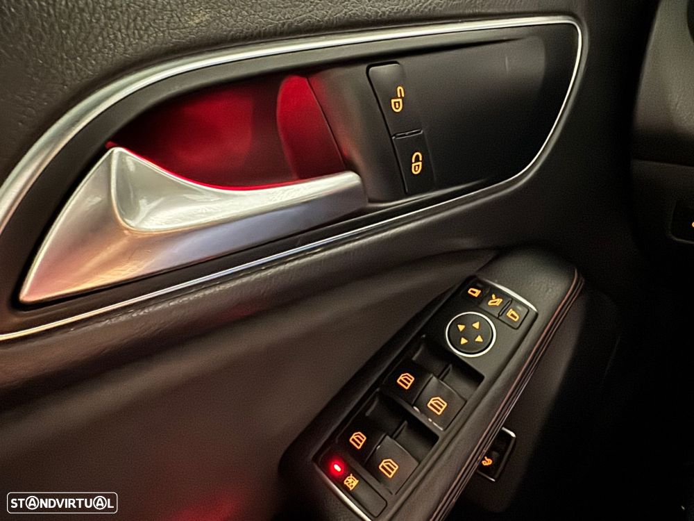 Mercedes-Benz CLA 45 AMG 4-Matic - 26