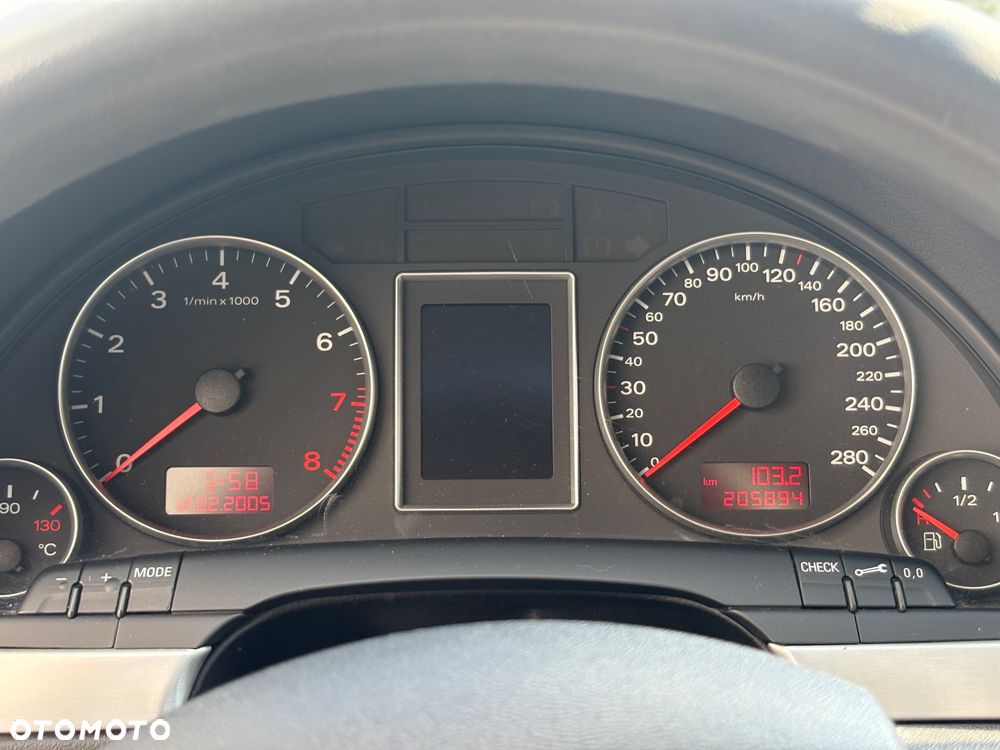 Audi A4 Avant 2.0 T FSI - 15