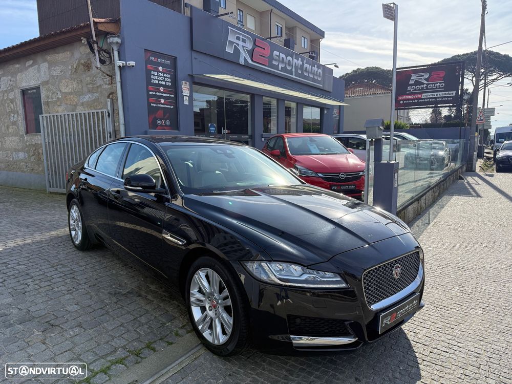 Jaguar XF 2.0 D Prestige Aut. - 1