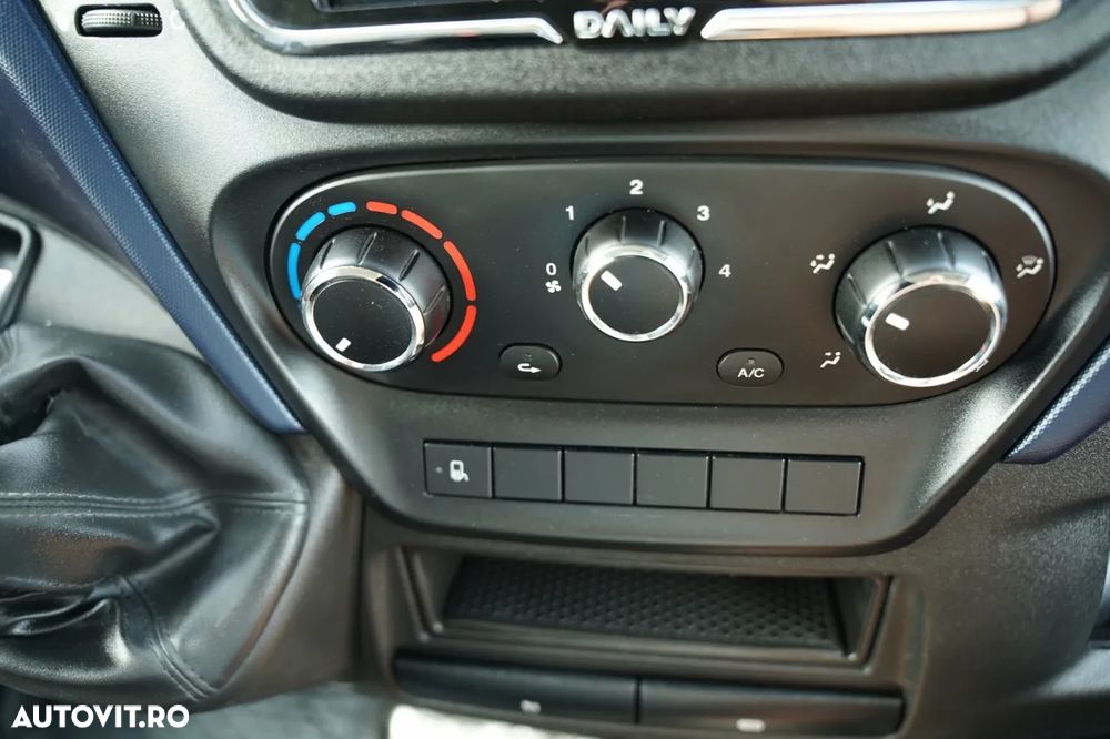 Iveco DAILY 35-NP / CNG / CAROSERIE IZOTERMĂ - 4,3 m / LIFT HIDRAULIC PALFINGER - 750 kg / IMPORT - 31