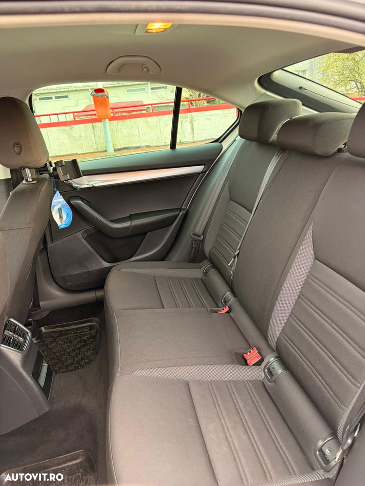 Skoda Octavia 1.5 TSI Ambition - 12