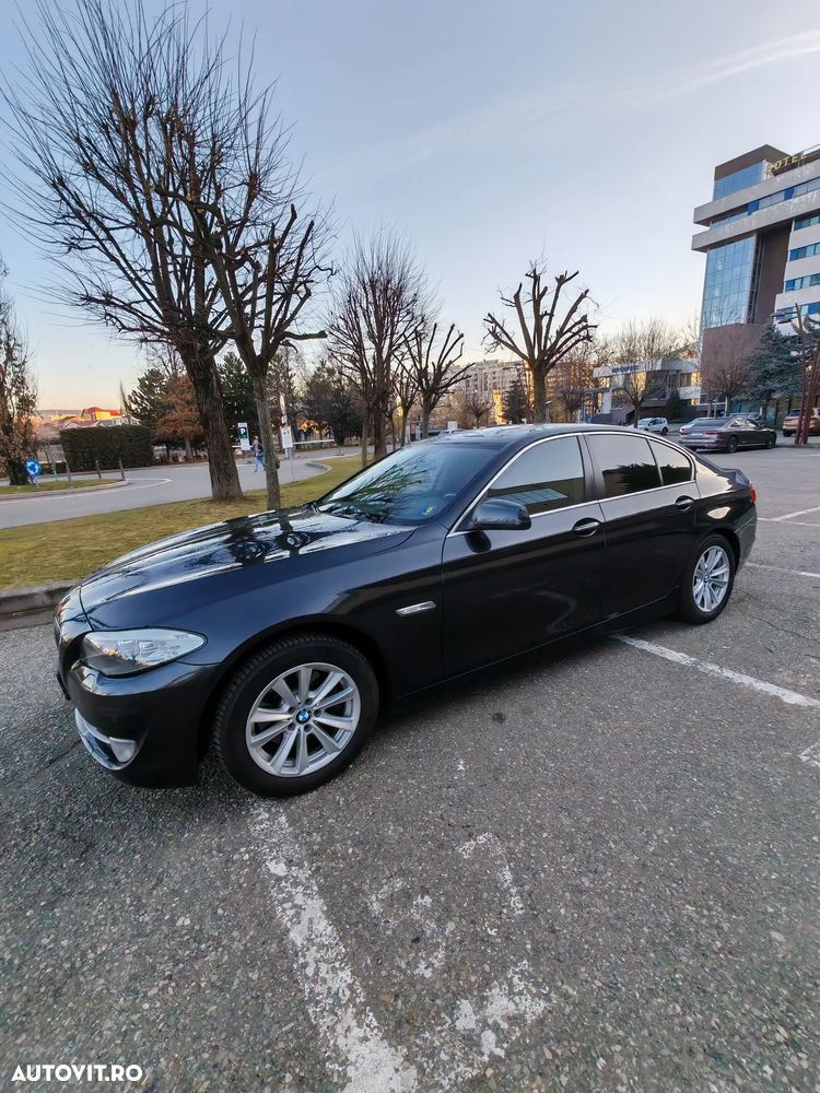 BMW Seria 5 520d Aut. - 9