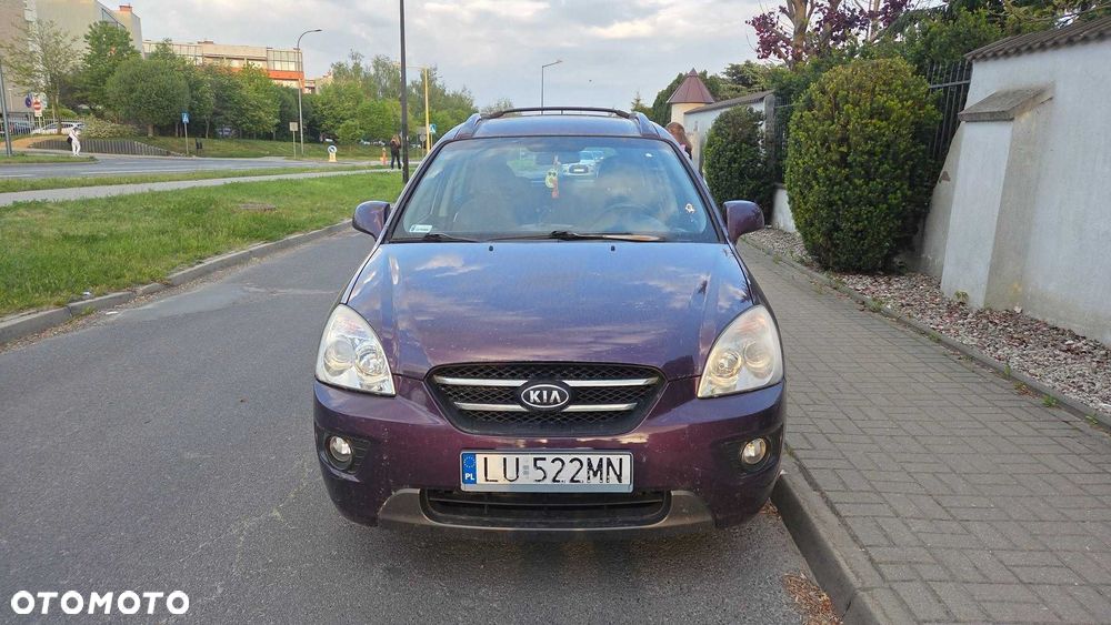 Kia Carens - 1