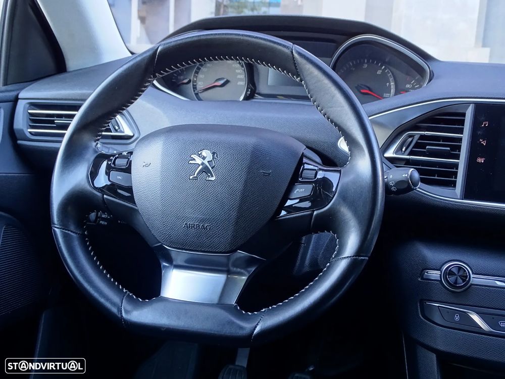 Peugeot 308 1.5 BlueHDi Style - 29
