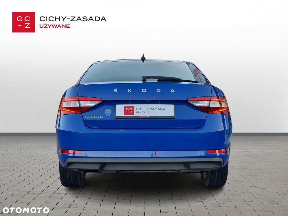 Skoda Superb 2.0 TDI SCR Ambition DSG - 4