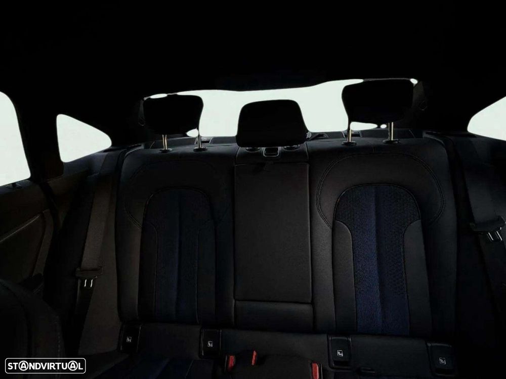 BMW 216 Gran Coupé - 11