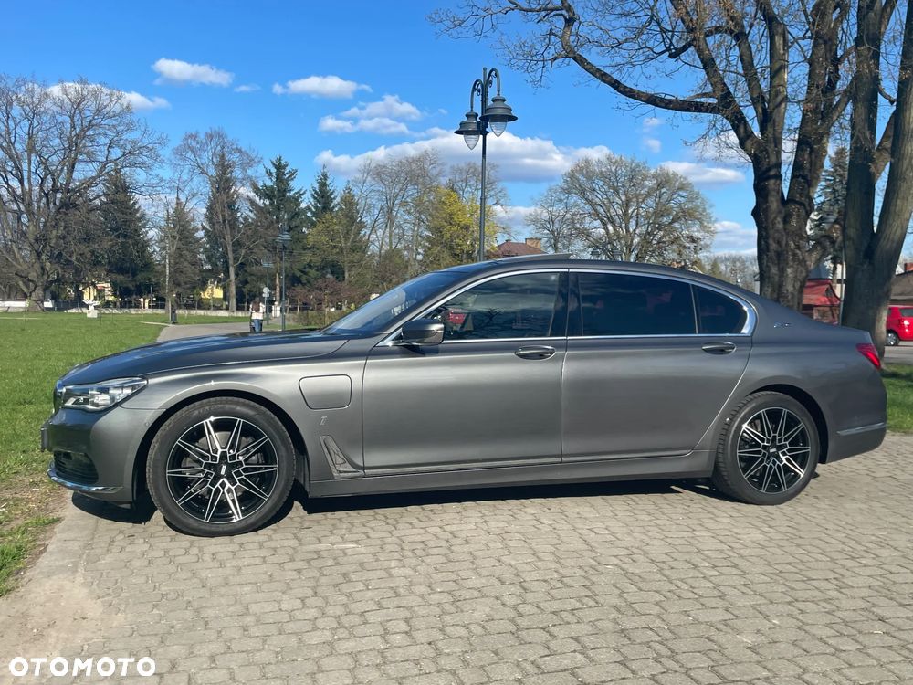 BMW Seria 7 740Le iPerformance - 2