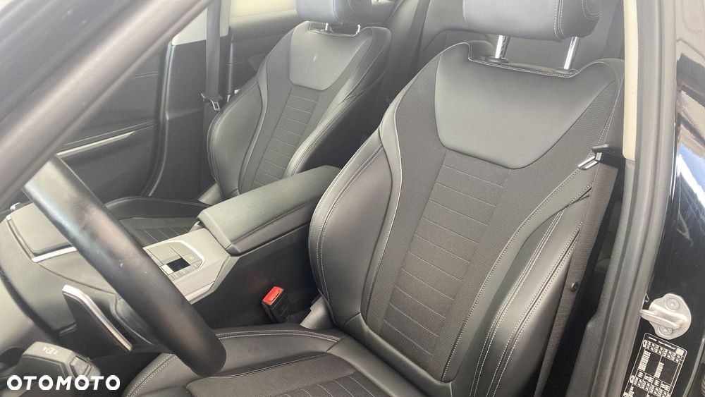 BMW Seria 3 318i - 17