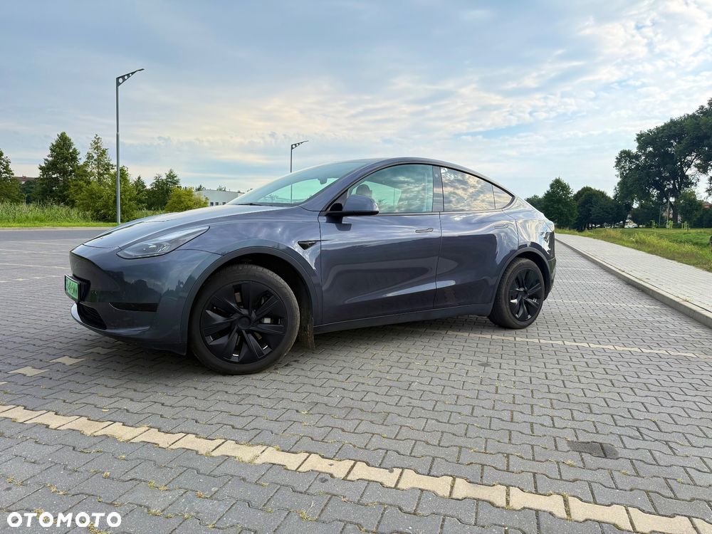 Tesla Model Y RWD - 6