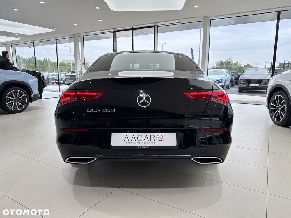 Mercedes-Benz CLA 200 Progressive 7G-DCT - 4