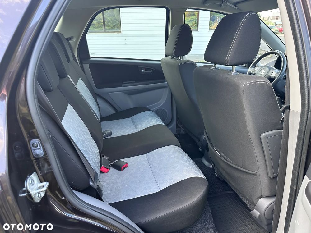 Suzuki SX4 1.6 VVT 4x4 Style - 21