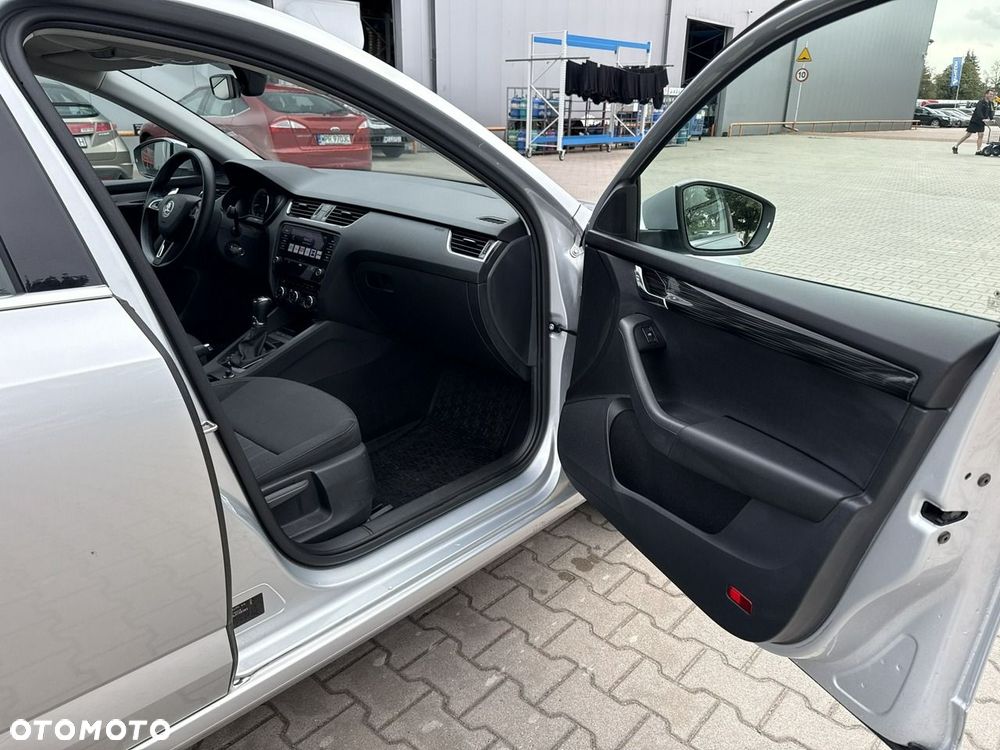 Skoda Octavia 1.5 TSI ACT Style DSG - 19