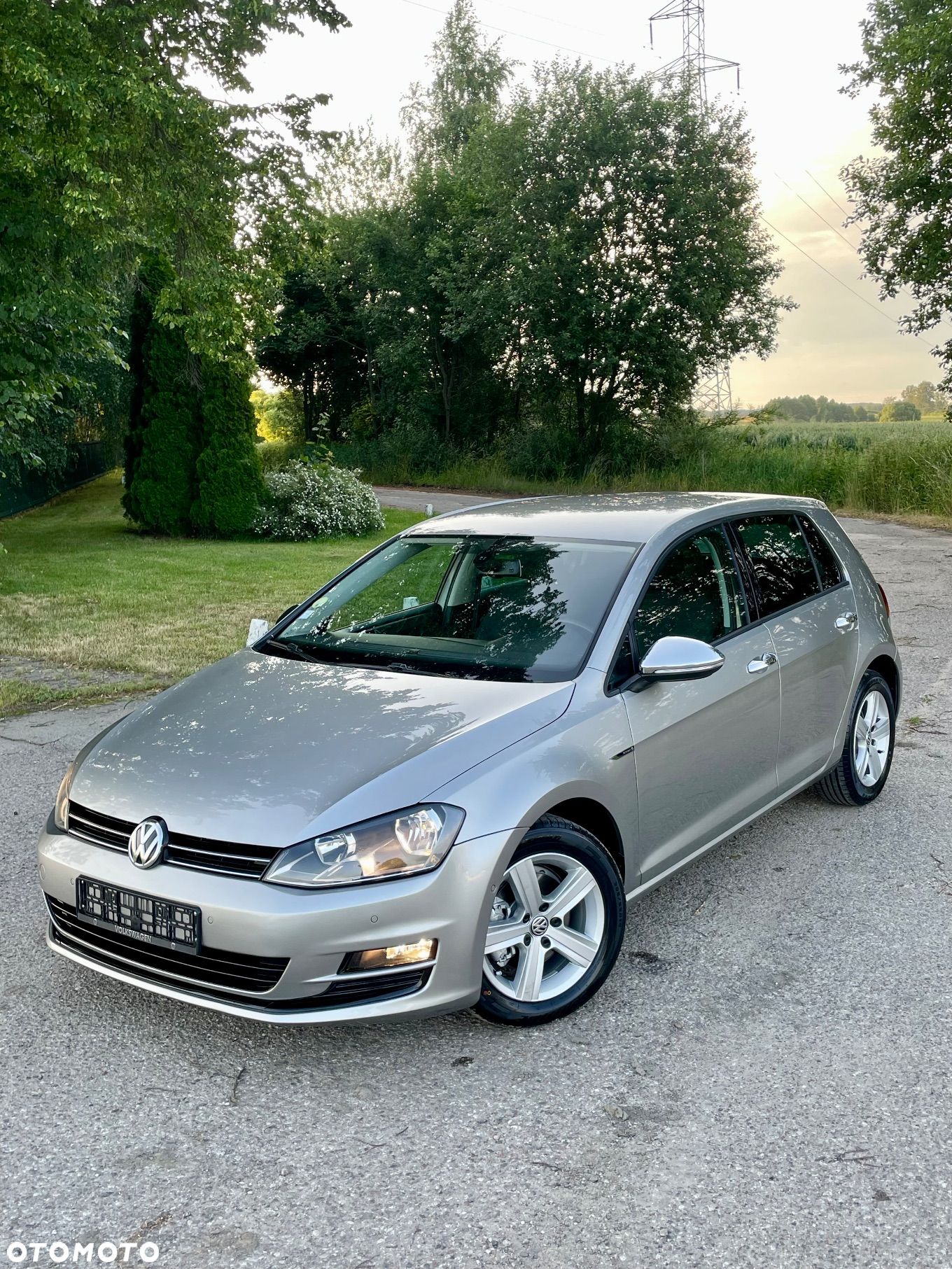 Volkswagen Golf VI 1.6 TDI Highline - 1