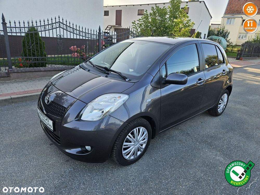 Toyota Yaris - 1