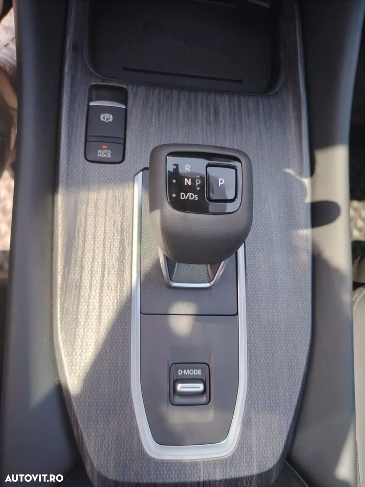 NISSAN Qashqai 2025 — imagine 20