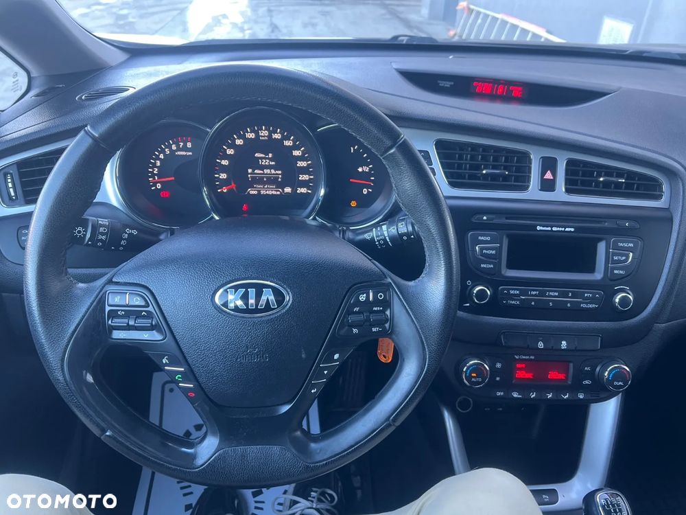 Kia Ceed Cee'd 1.6 GDI L - 11