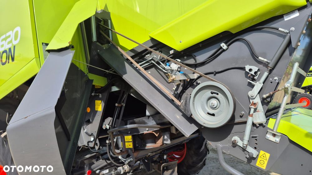 Claas Lexion 620 z hederem - 13