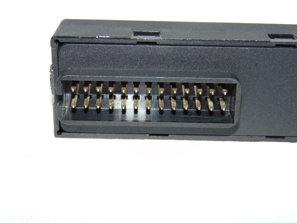 Moduł przekaźnik sterownik świateł haka holowniczego przyczepy UN-16 Flash Control Opel Vectra C 02-09r - 7