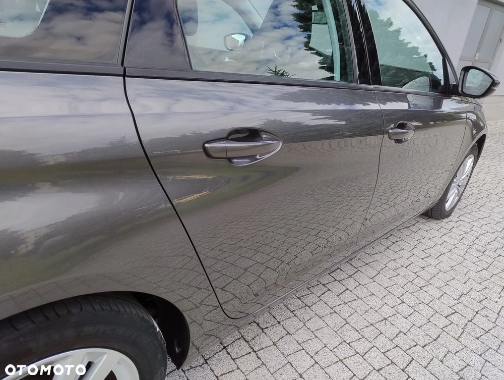 Peugeot 308 BlueHDi 130 Allure - 28