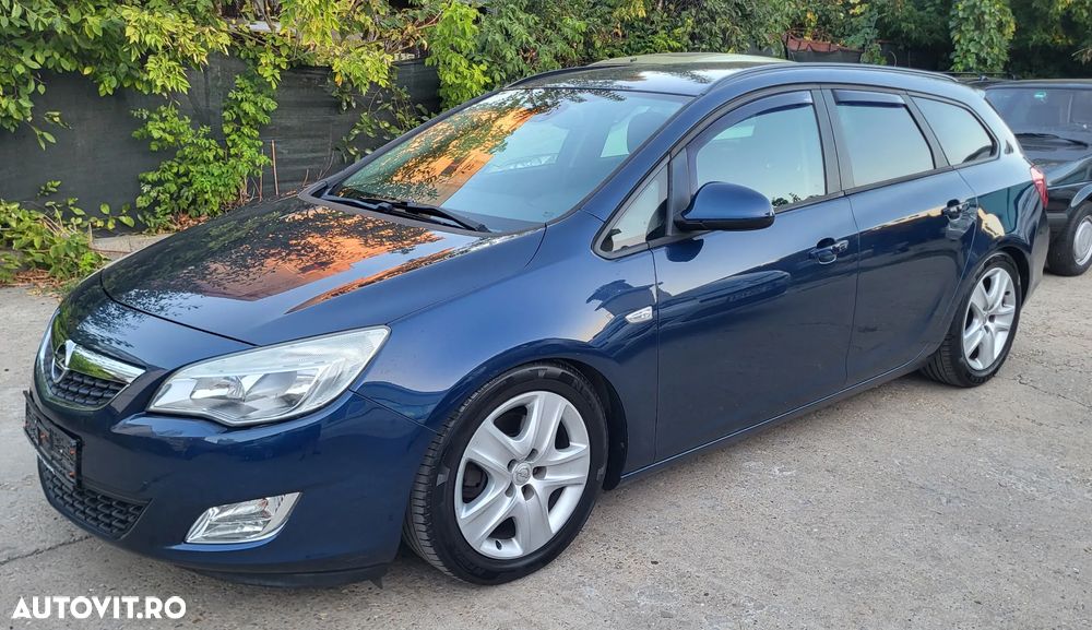 Opel Astra 1.7 CDTI DPF Design Edition - 1