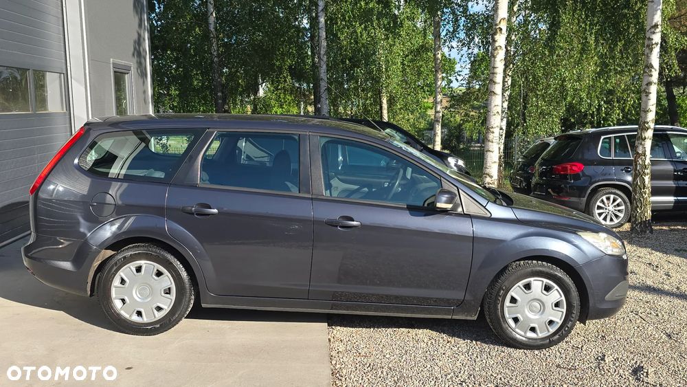 Ford Focus 1.4 16V Ambiente - 2