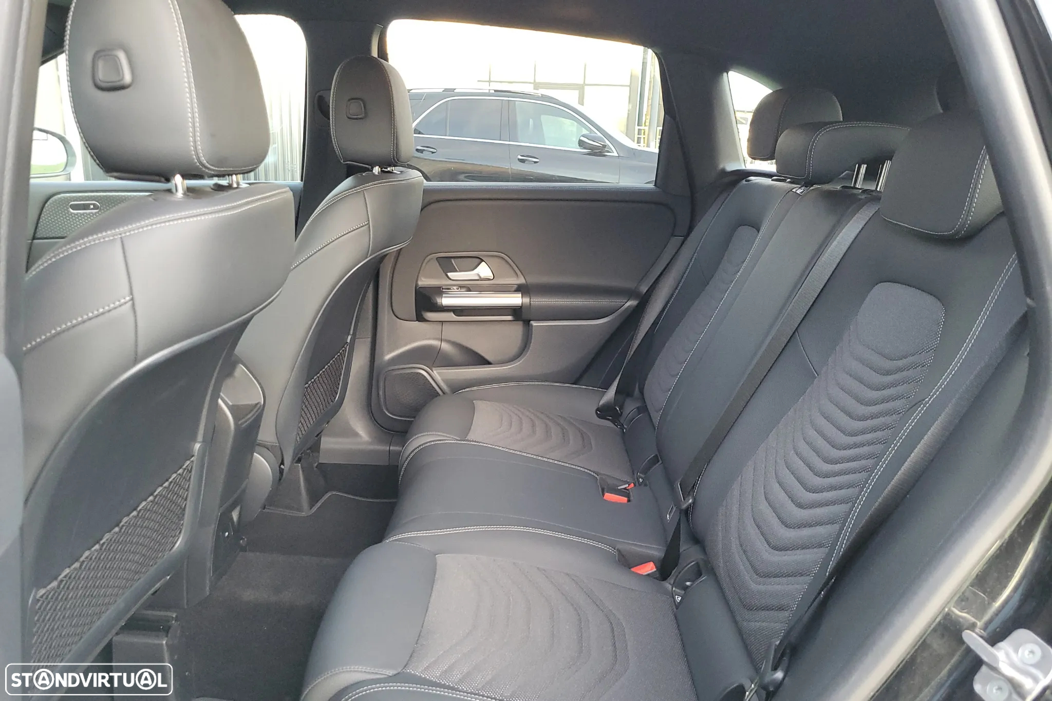Mercedes-Benz B 180 d - 16