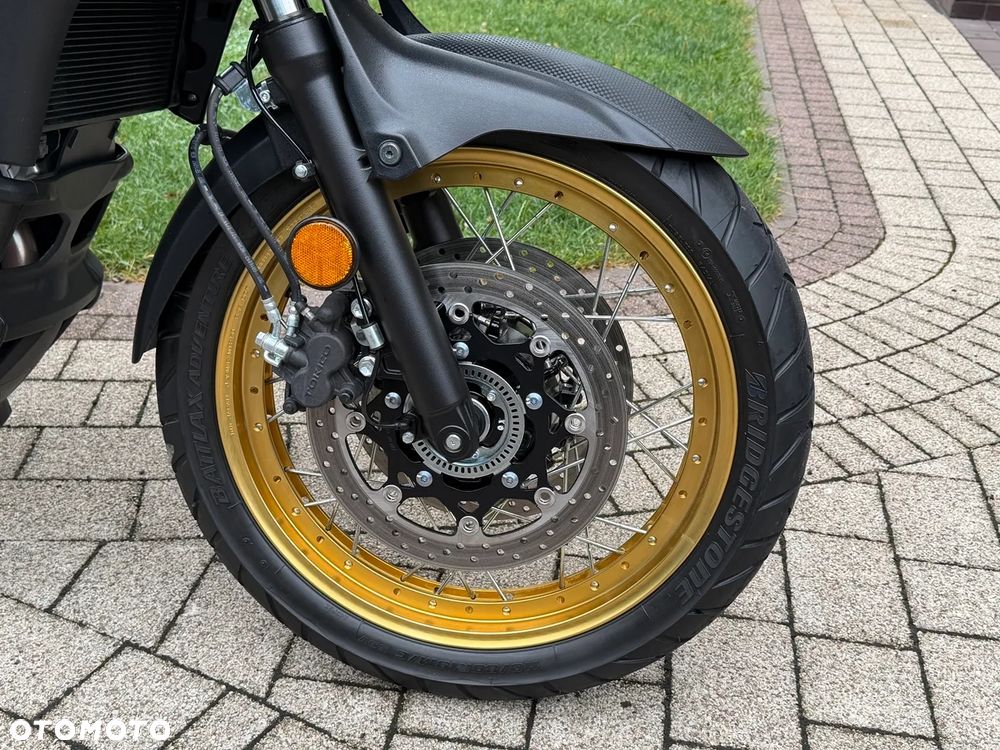 Suzuki V-STROM - 16