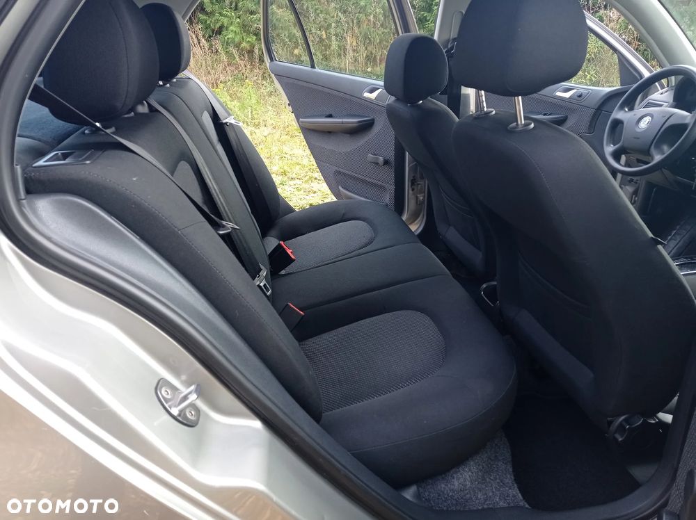 Skoda Fabia 1.4 16V Automatik Elegance - 9