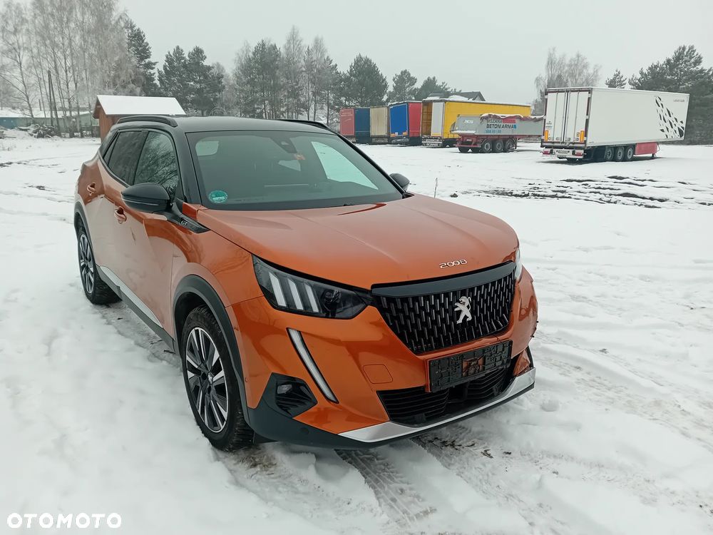 Peugeot 2008 PureTech 155 EAT8 GT - 3