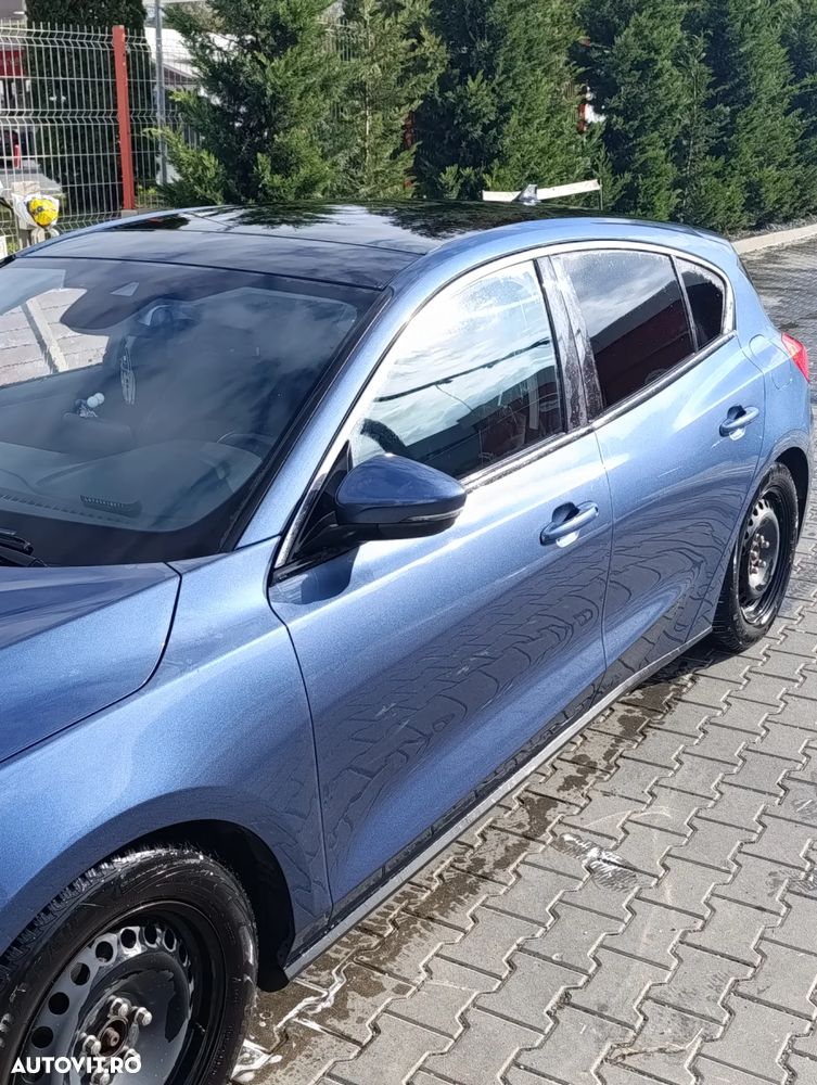 Ford Focus 1.0 EcoBoost Active - 11