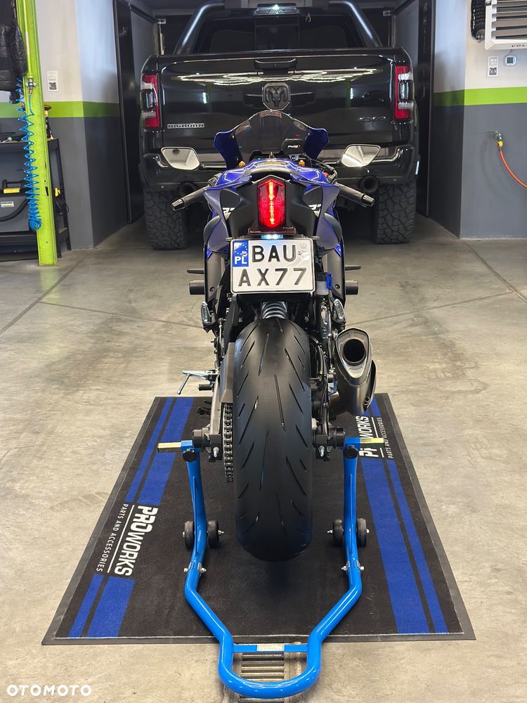 Yamaha R7 - 7