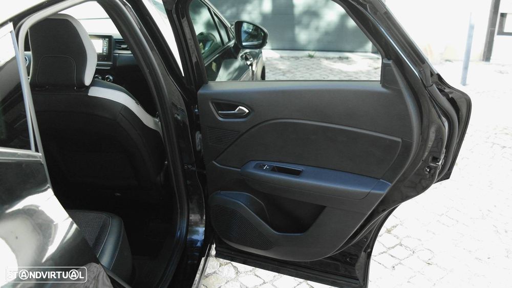 Renault Captur 1.0 TCe Techno - 11